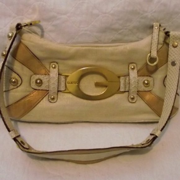 GUESS Small Summer Purse